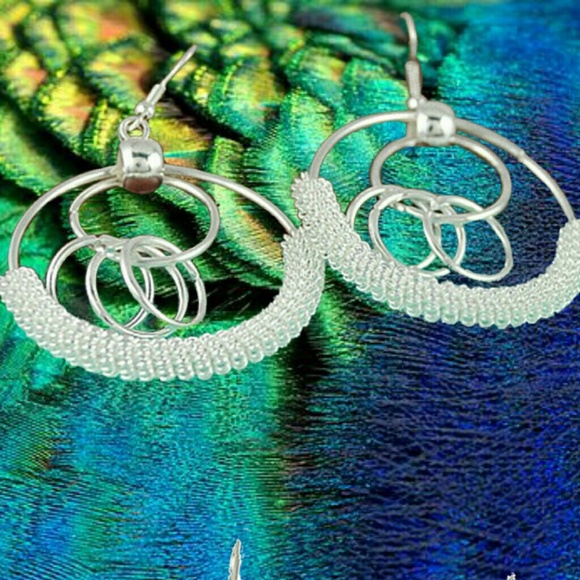 Big Hoop Vintage Earrings - Picture 4 of 5